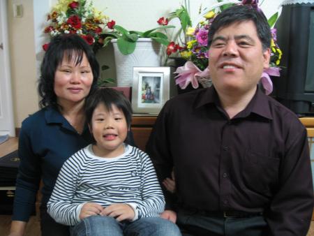 박성수(시각장애1급) 교사와 그의 가족 ⓒ2007 welfarenews