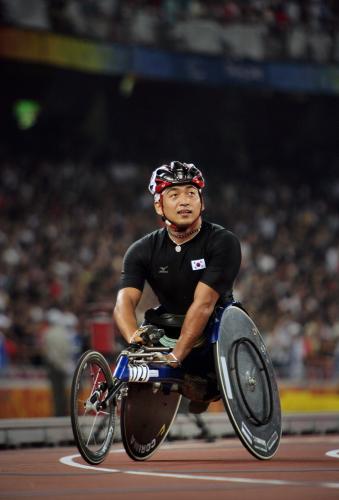 베이징장애인올림픽 주경기장에서의 홍석만 선수. 사진제공/대한장애인체육회 ⓒ2009 welfarenews