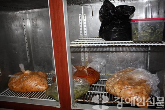 푸드뱅크에서 받은 음식들이 냉장 보관돼 있는 모습. ⓒ2009 welfarenews
