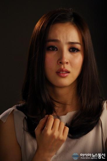 드라마 '가시나무새'  홈페이지와 방송을 통해 공개된 한혜진의 '눈물 티저' 영상 ⓒ2011 welfarenews