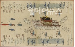 ▲ 6월 11일 반환된 8점의 문화재중 하나이다. 조선왕조실록과 더불어 조선시대 기록문화의 꽃이라고 불리는 '의궤'이다.