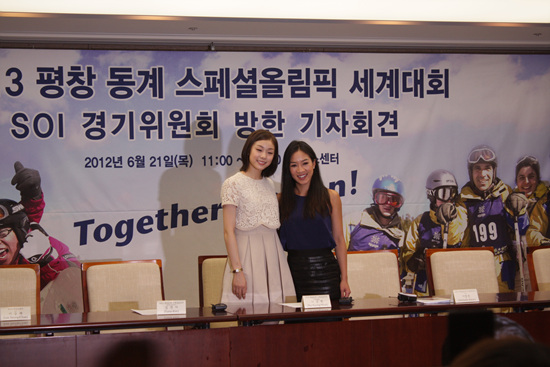 ▲ 평창동계스페셜 올림픽 홍보대사인 김연아선수(왼쪽부터), SOI 미셜콴 이사.