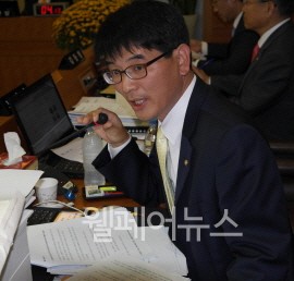 ▲ 국회 지식경제위원회 박완주 의원(민주통합당). ⓒ박완주 의원실