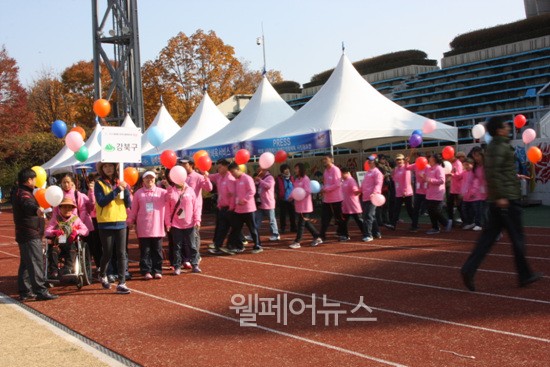 ▲ ‘2012 서울특별시장애인생활체육대회’가 열리고 있다. ⓒ강북장애인복지관