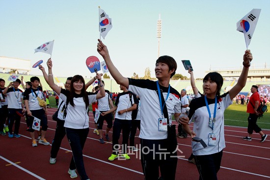 ▲ 농아인올림픽 폐막식에 참석하고 있는 대한민국 선수단.  ⓒ대한장애인체육회
