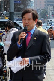 ▲ 서울시의회 성백진 의장 직무대리