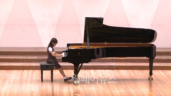 ▲ 시각장애가 있는 소녀 ‘예은’이가 꿈을 향해 달려나가는 이야기 ‘기적의 피아노’가 다음 달 초 개봉한다.  ⓒ정유림 기자