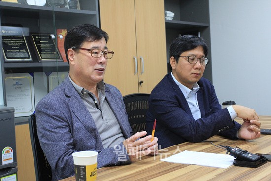 ▲ 전국장애인부모연대 윤종술 대표(왼쪽)와 김기룡 사무총장. ⓒ하세인 기자