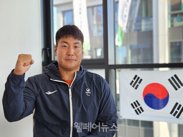 파라 카누 국가대표 최용범이 패럴림픽 선수단의 ‘간판’으로 나선다.  ⓒ대한장애인체육회