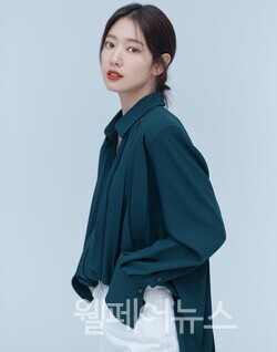 배우 <b>박신혜</b>, 취약계층 겨울나기 위한 후원금 기탁
