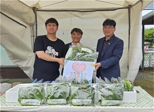 “직접 키운 쌈채소로 나눔 실천해요”