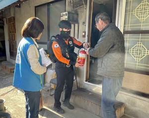 화양면 복지기동대, 겨울철 위기가구 안전사고 예방 합동점검